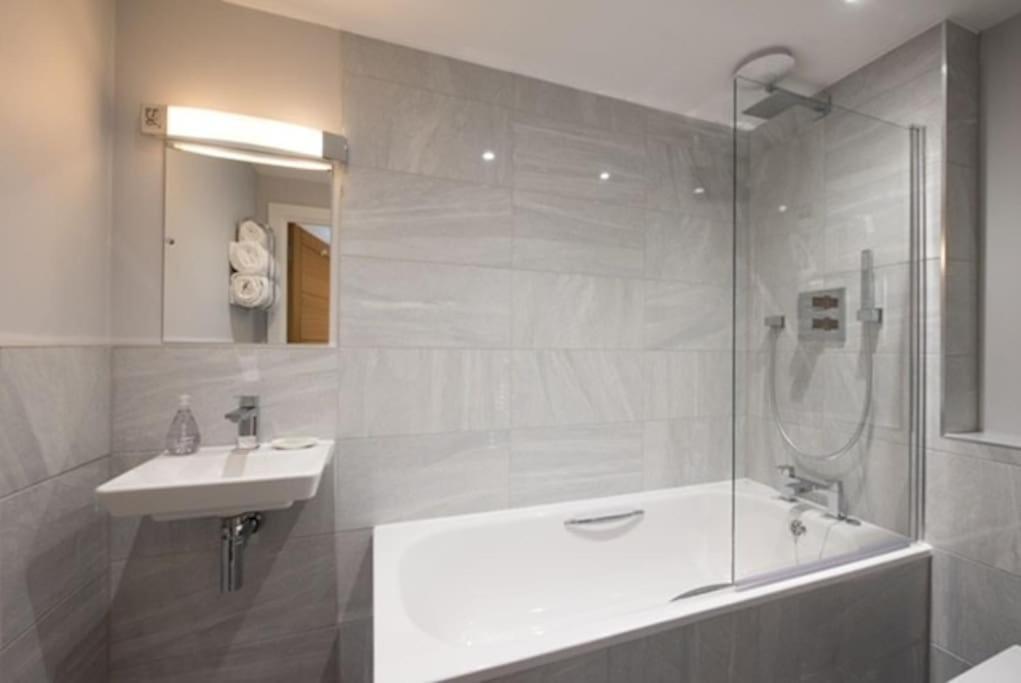 Beautiful, Spacious 1 Bed Flat Brentwood Exterior foto