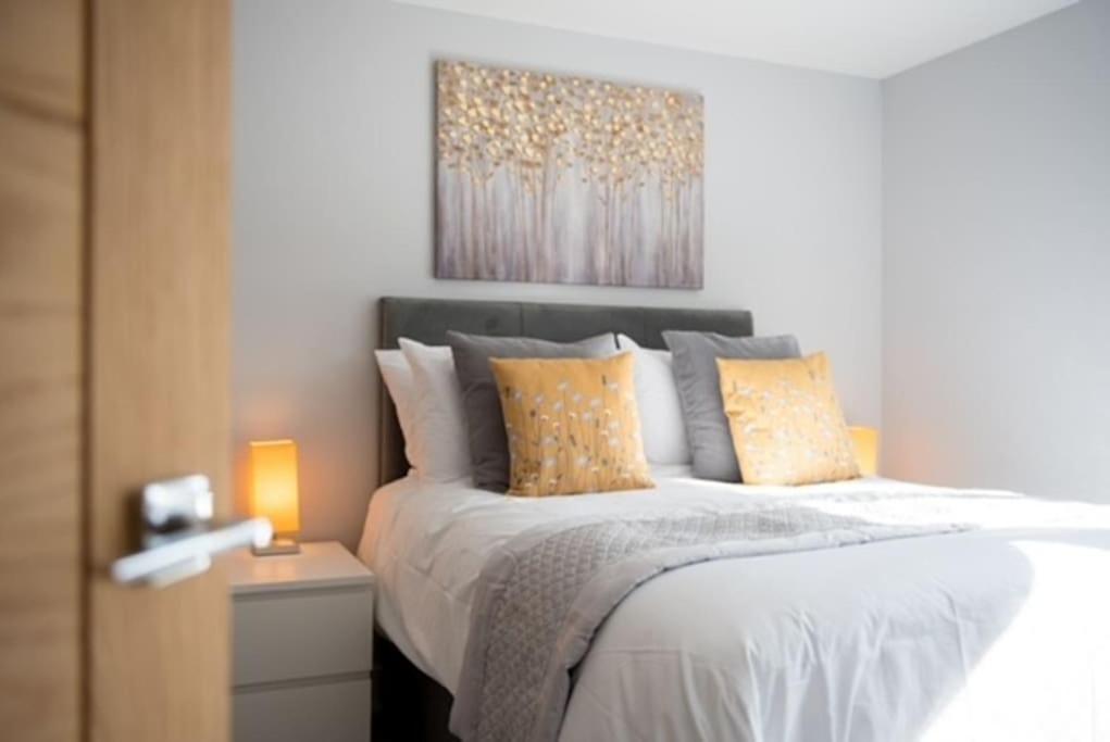 Beautiful, Spacious 1 Bed Flat Brentwood Exterior foto